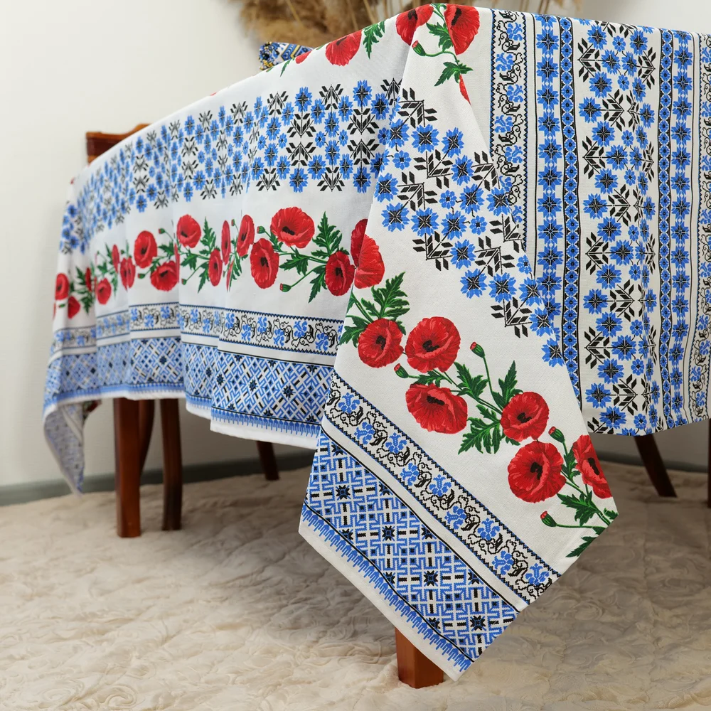 Скатертина вишиванка синя з маками 110*150