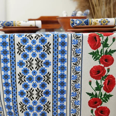 Скатертина вишиванка синя з маками 150*220 